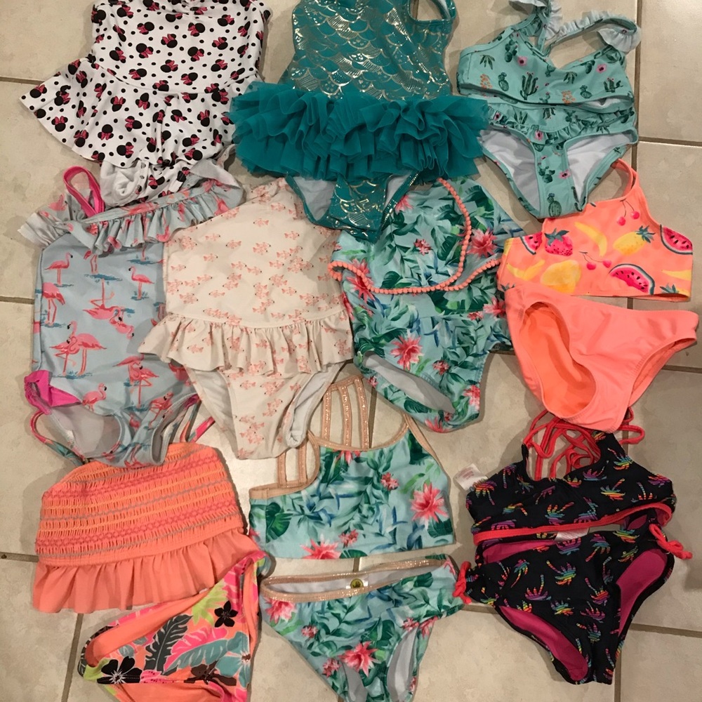 Girls Swim Lot